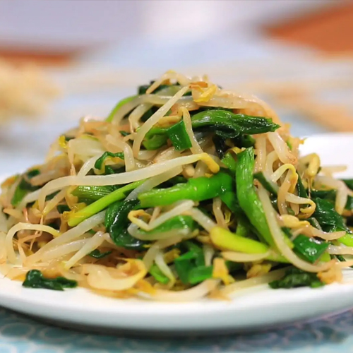 绿豆芽炒韭菜